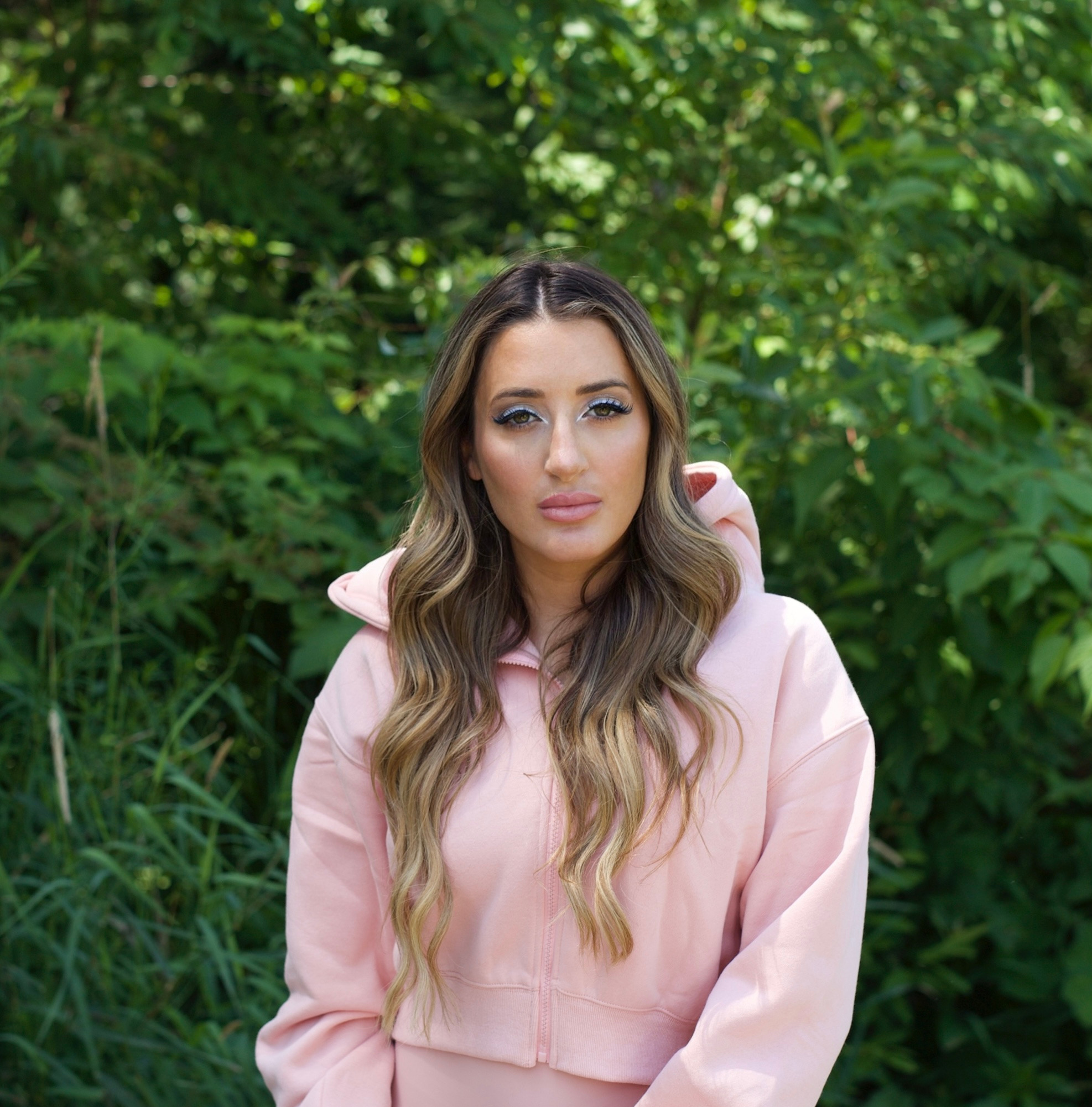You are currently viewing Leanna Hefter