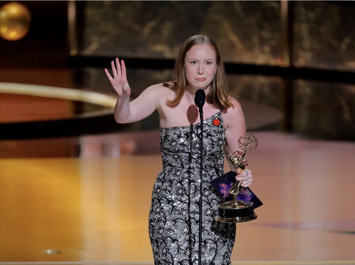 Read more about the article Hamas mouthpiece praises Hannah Einbinder’s ‘Free Palestine’ Emmys message — but censors her bare shoulders in video