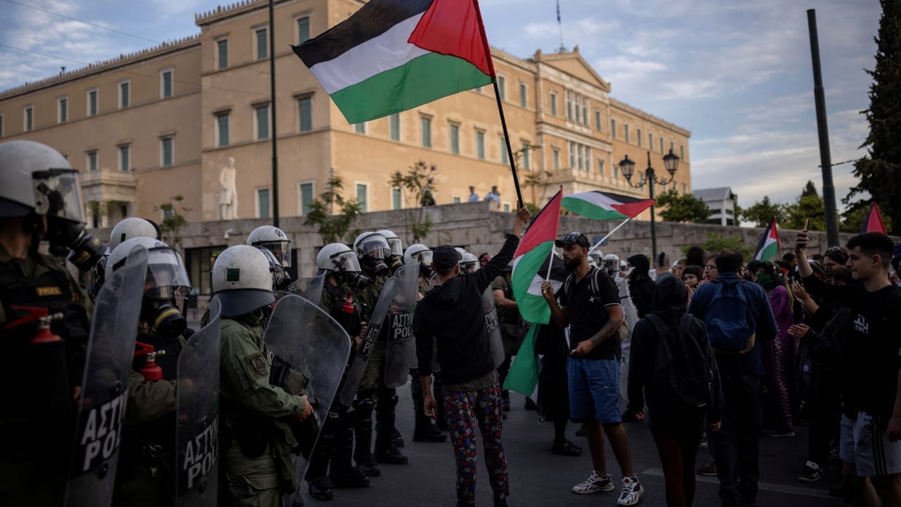 Read more about the article ‘Nobody helped me’: Israeli tourist in Greece attacked for speaking Hebrew, handcuffed by police