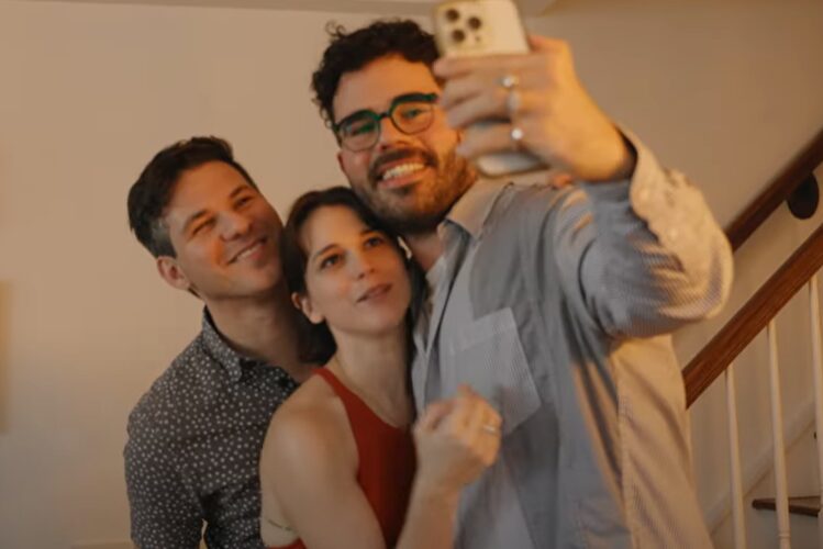 Read more about the article Broadway Dreams & Jewish Pride: Hen Mazzig In Conversation With Alexandra Socha & Etai Benson
