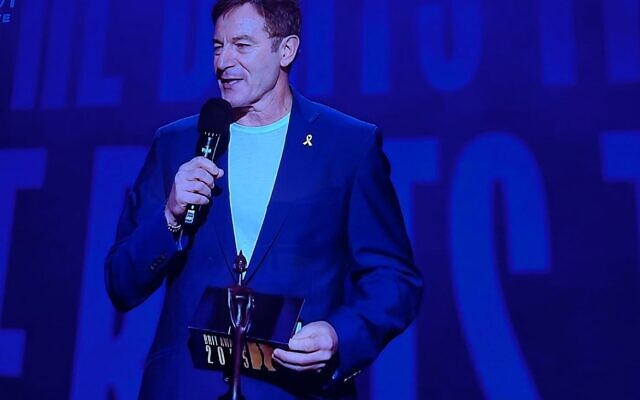 Read more about the article Influencer deletes altered photo of Jason Isaacs after broadcaster steps in