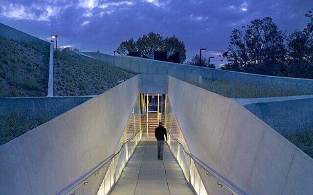Read more about the article Holocaust Museum LA retracts ‘Never Again’ post after backlash over Gaza parallels
