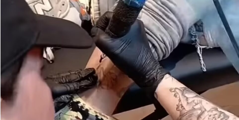 Read more about the article Freed Brit Hamas hostage Emily Damari’s defiant hand gesture becomes an instant meme with well-wishers even having it as a tattoo